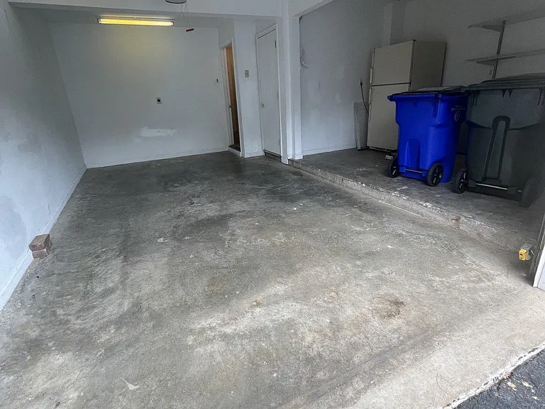 1323 Lindsay Ln — Photo 22