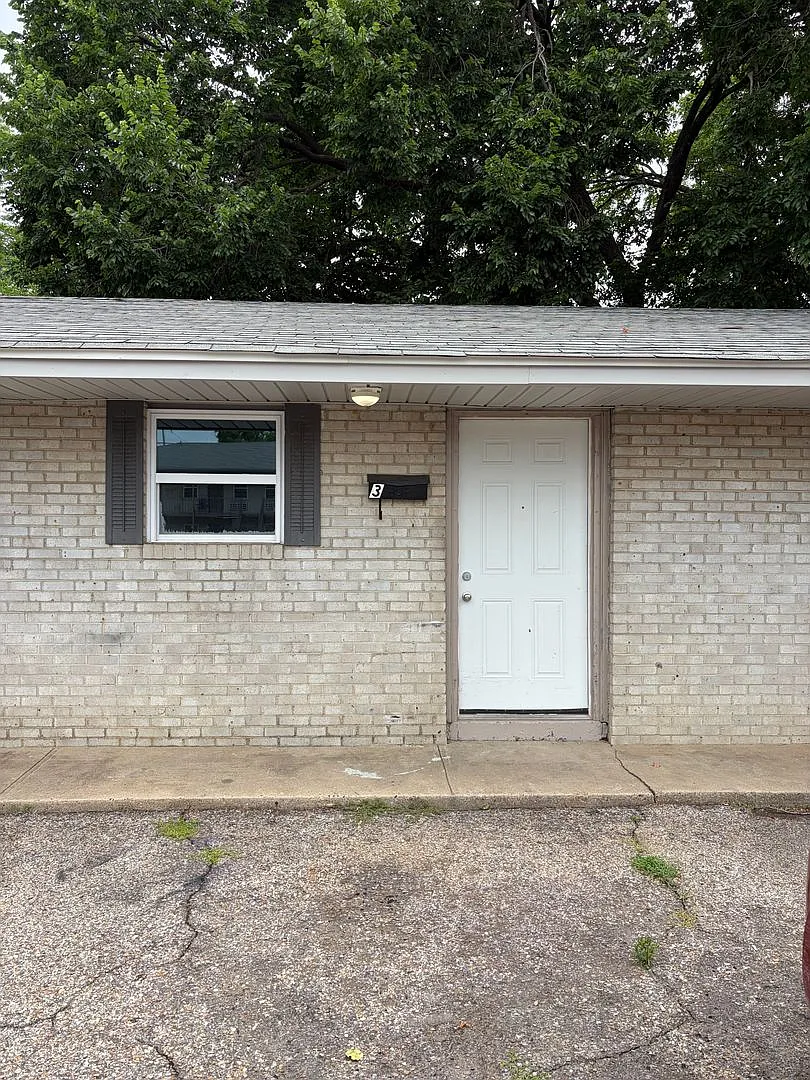 Bermudez - 2801 (CBC) — Photo 1