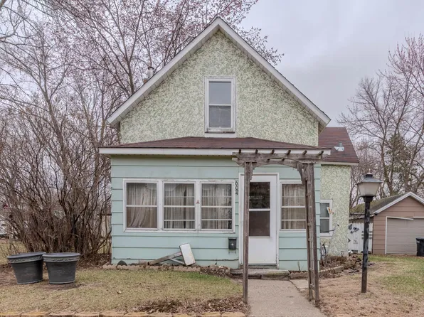 604 4th St NE, Little Falls, MN 56345