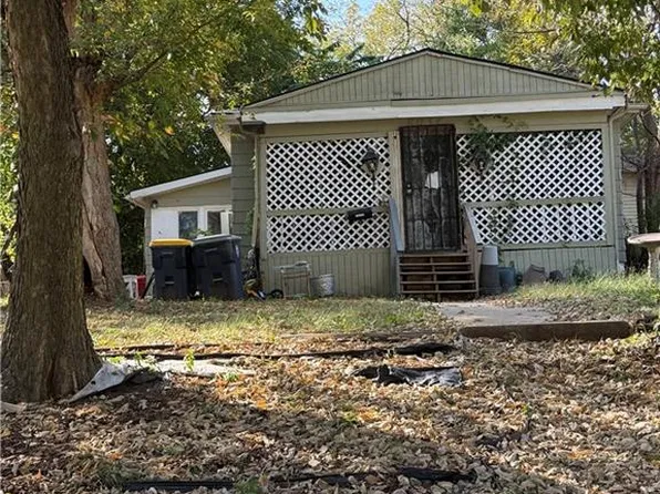 8034 Euclid Ave, Kansas City, MO 64132