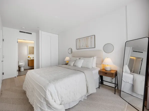 2286 Cropsey Avenue image 20 of 27