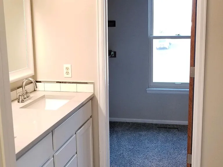 3162 Worthington Ave — Photo 17