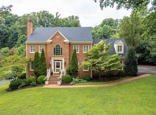212 Carters Grove Ln, Lynchburg, VA