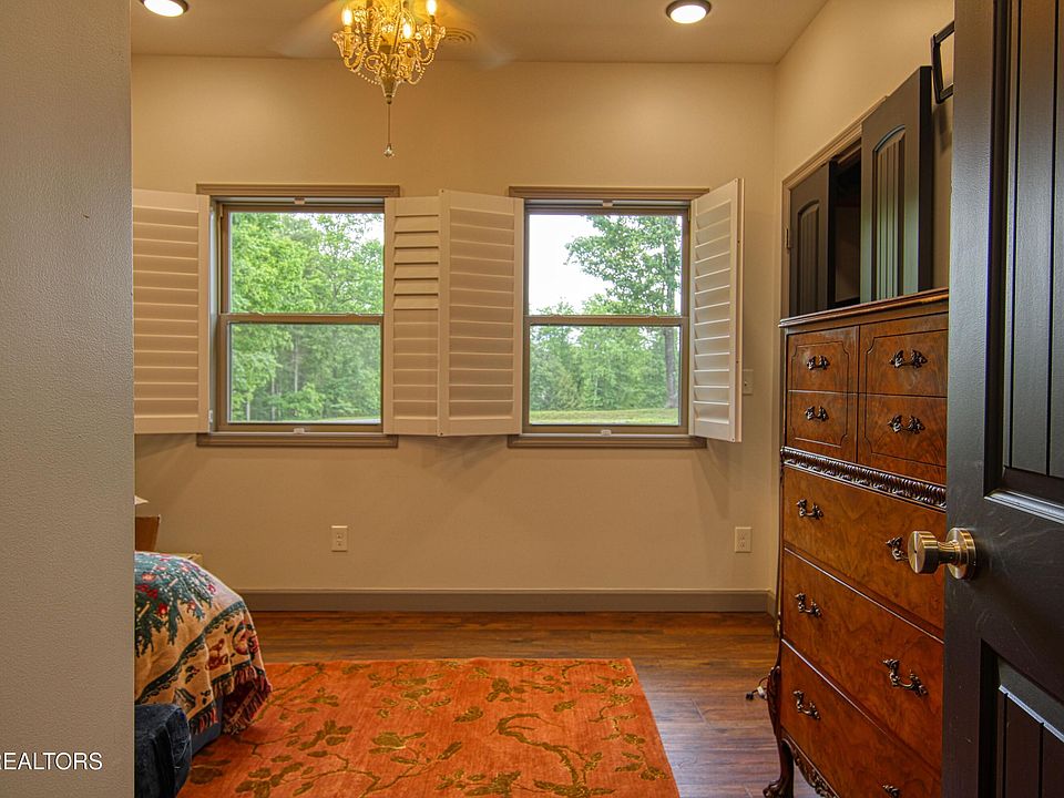 22nd image of 279 Crouch Branch Ln