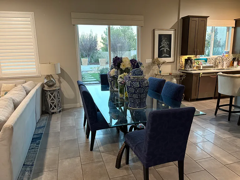 4631 Vahan Ct — Photo 15