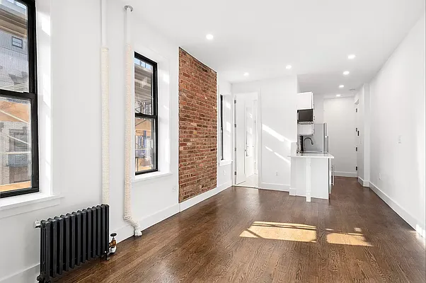 Rented by Compass | media 9