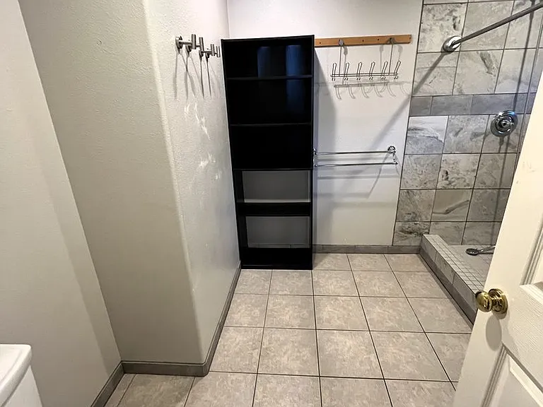 7025 London Dr — Photo 19