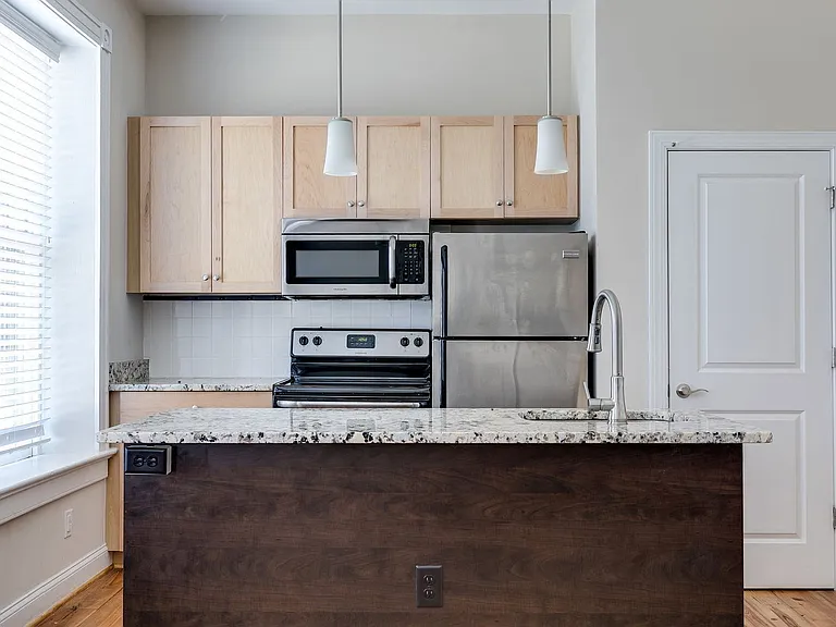 1710 E Franklin St — Photo 14