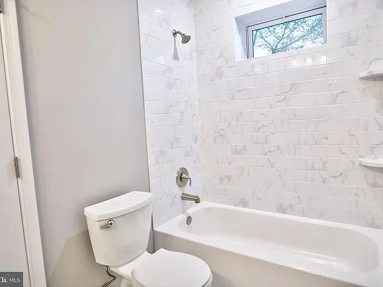 211 Sillery Bay Rd — Photo 35