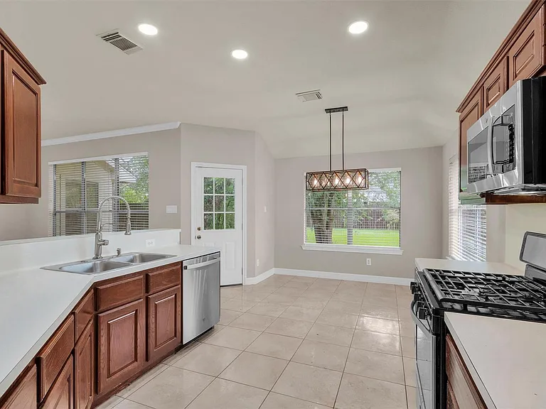 13839 Placid Brook Ct — Photo 10