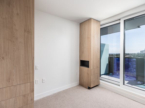 2 bedroom rental in Vancouver — photo 4
