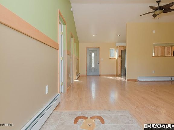 4th image of 1203 Paige Ave