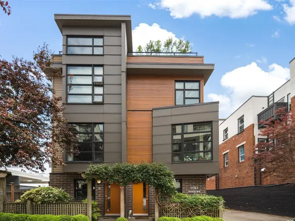 1137 Meares St #4, Victoria, BC V8V 3J9