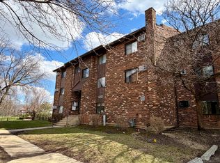 7809 Woodward Ave, Woodridge, IL