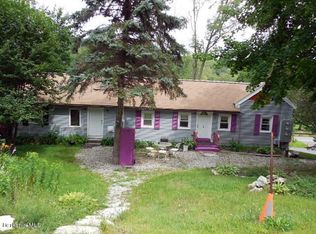 1075 Cape St, Lee, MA 01238