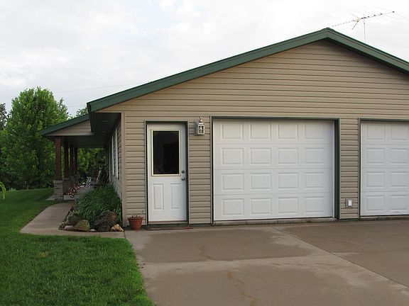 28ft x 28ft attached garage