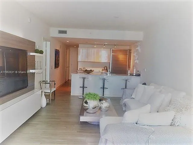1100 S Miami Ave #1411 — Photo 7