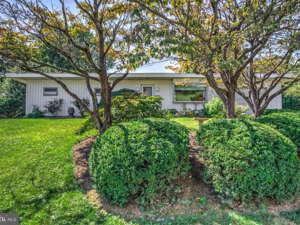 318 Gochnauer Ave, Lititz, PA 17543