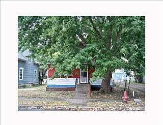 1st image of 915 Dodge Ave