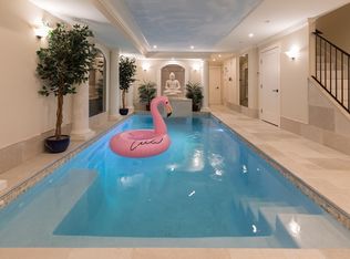 11 Chestnut St, Boston, MA 02108