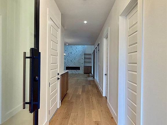 2nd image of 3 Rugby Ln