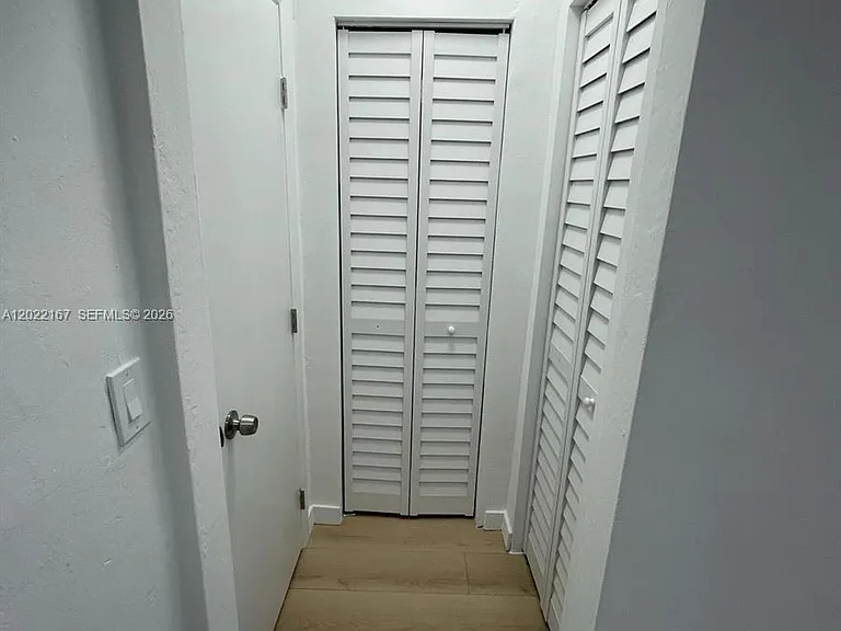 544 Michigan Ave #10 — Photo 8