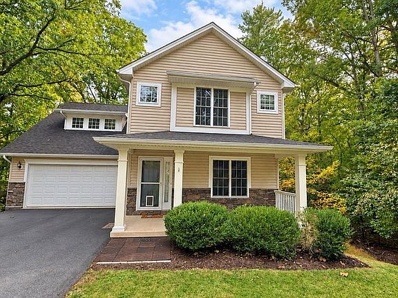 4th image of 232 Greenbriar Cir
