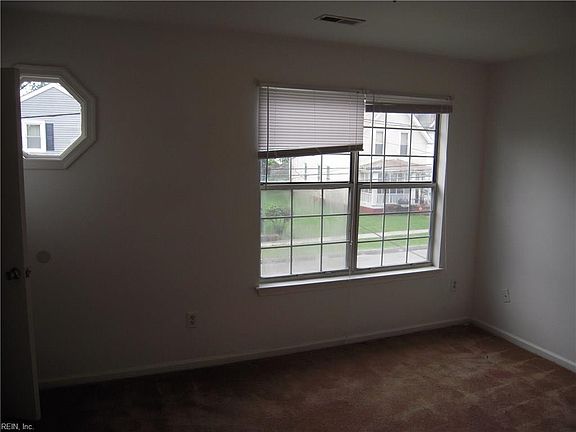 3rd image of 774 C Ave