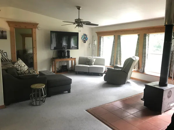 24228 47th Ave SW #1, Vashon, WA 98070
