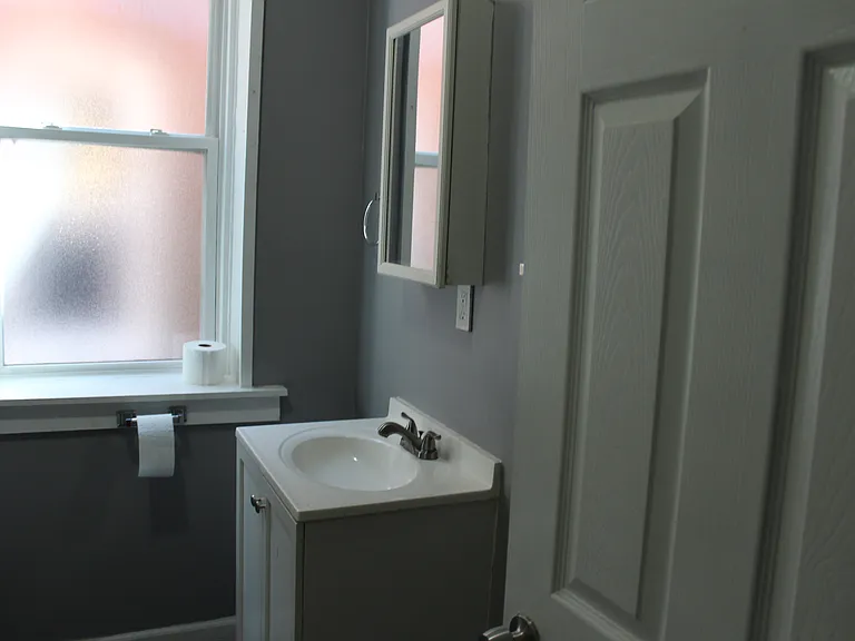 4261 Russell Blvd — Photo 18