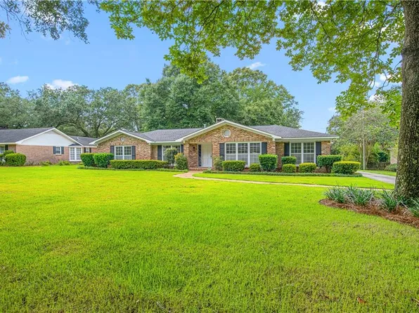 604 Cumberland Rd E, Mobile, AL 36608