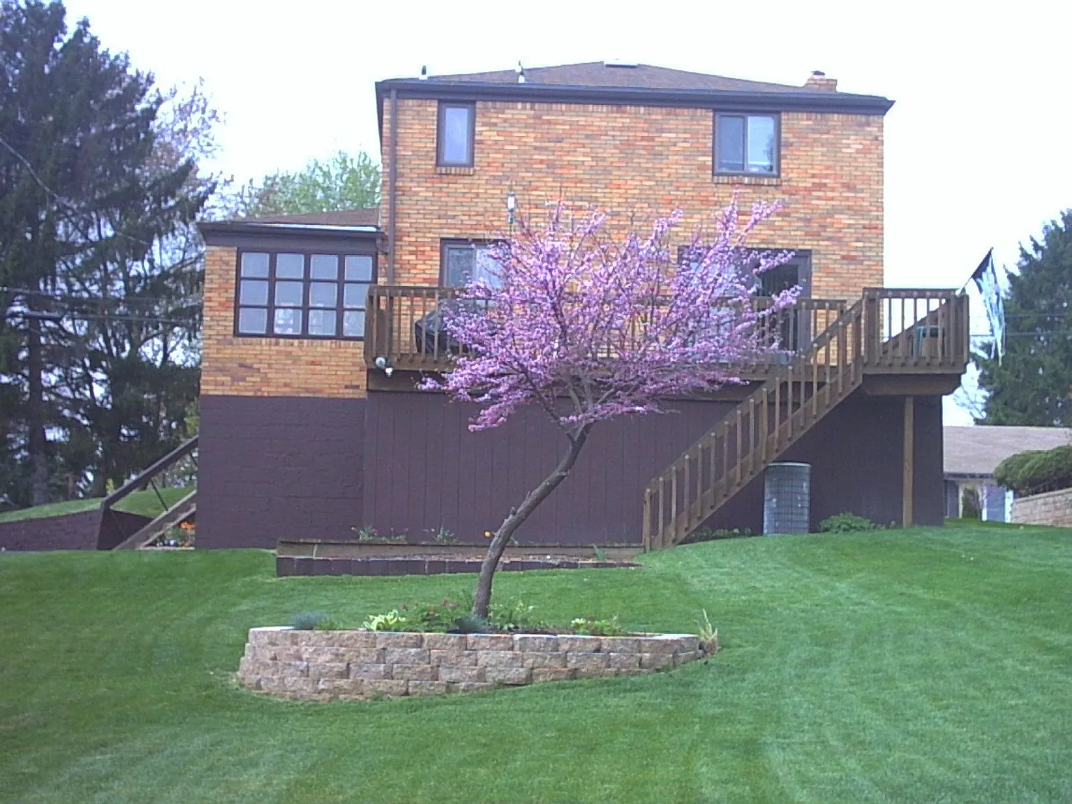 982 Grandview Ave photo 1