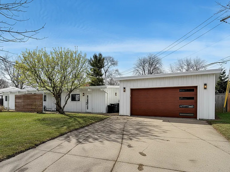 2649 Crawford Ave — Photo 43