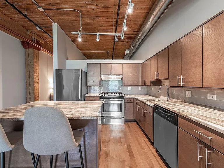 Lofts At River East — Photo 56