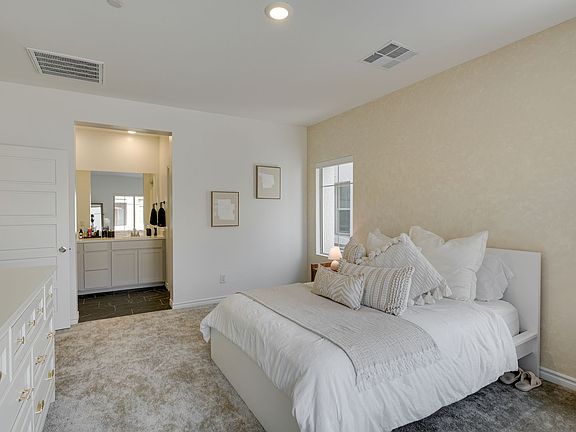 4th image of 600 N Carriage Hill Dr #2160