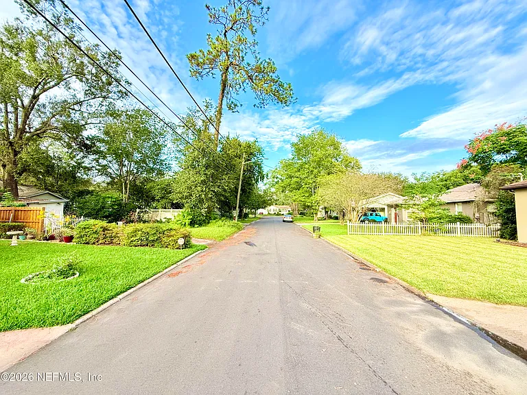 3756 Anderson St — Photo 15