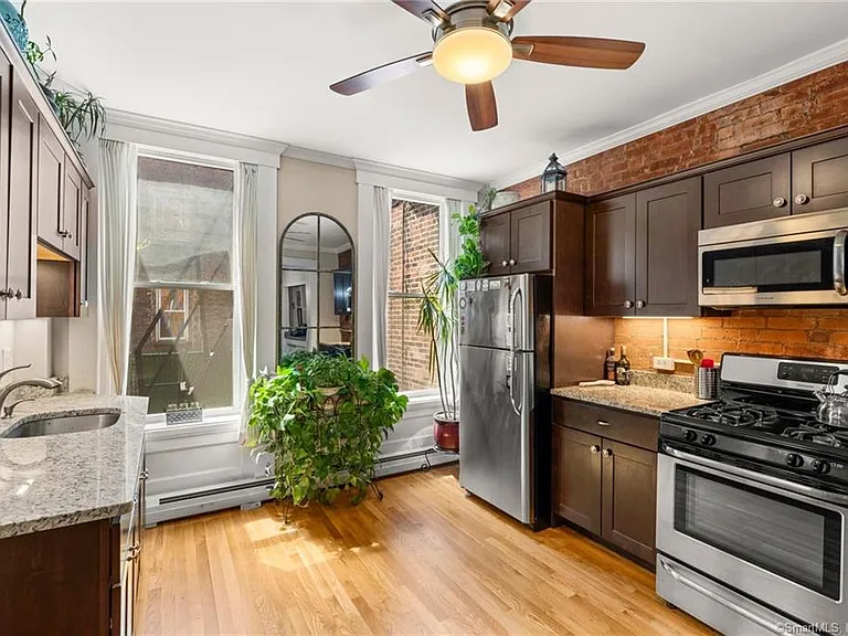 212 Wooster St #1 — Photo 9