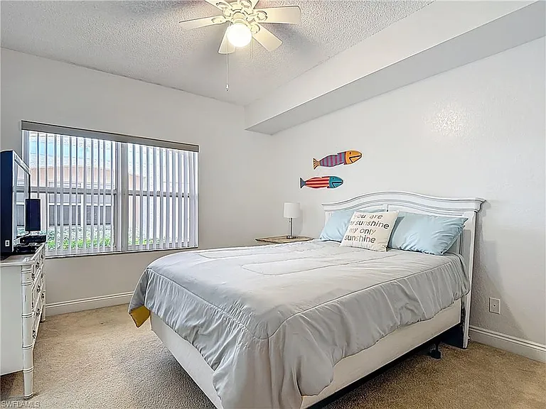 1044 Woodshire Ln #B102 — Photo 12