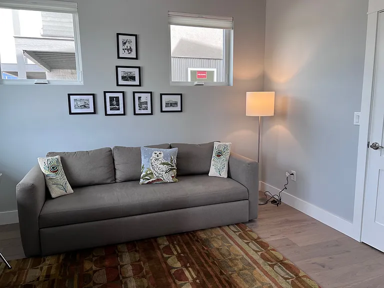 751 Holman Ct — Photo 6
