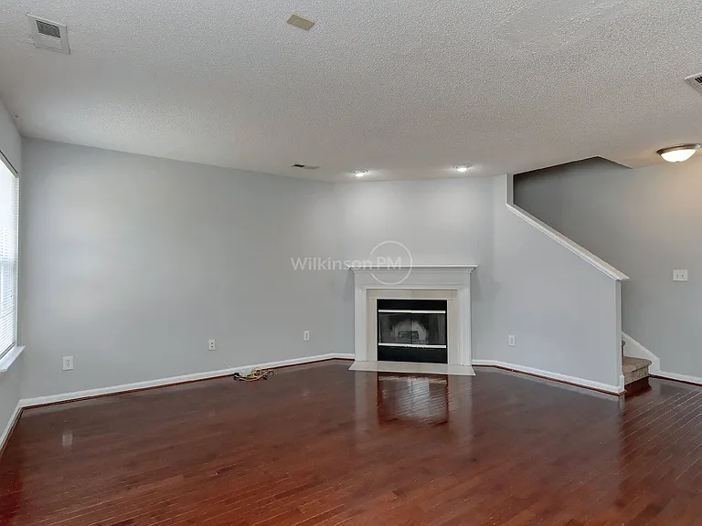10420 Yellow Rose Ln — Photo 5