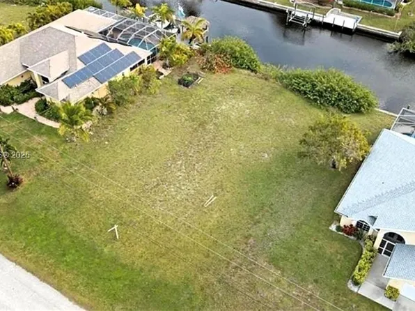 407 NW 33rd Ave, Cape Coral, FL 33993
