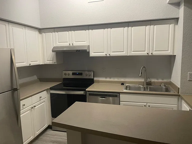 402 S Armenia Ave #114 — Photo 7