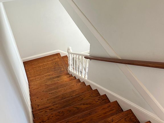 5th image of 1389 42nd Ave