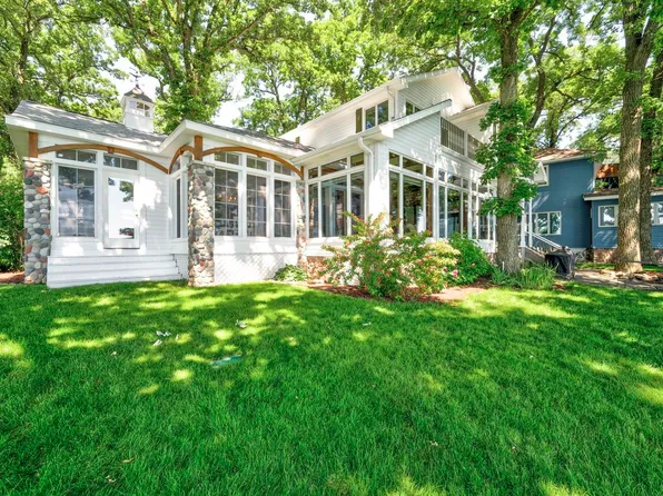2412 Okoboji Blvd, West Okoboji, IA 51351