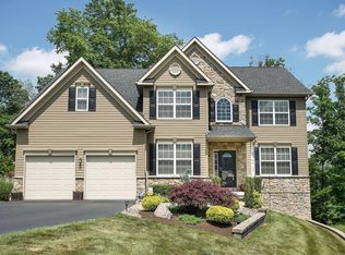 111 Lawrence Dr, Gilbertsville, PA 19525