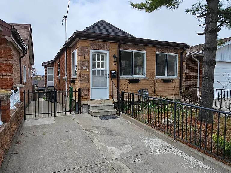 16 Failsworth Ave — Photo 1
