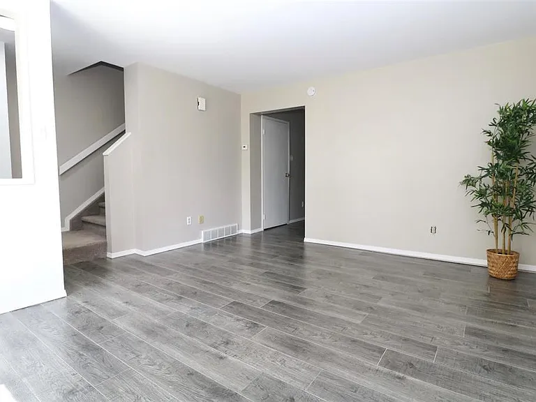 35 Apple Ln #35 — Photo 5