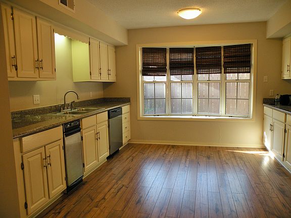 3rd image of 30 Independence Dr