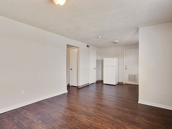 2nd image of 4837-4851 NW Homestead Rd #4837