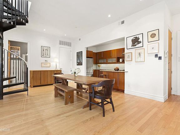 4th image of 618 Dean St APT 4C
